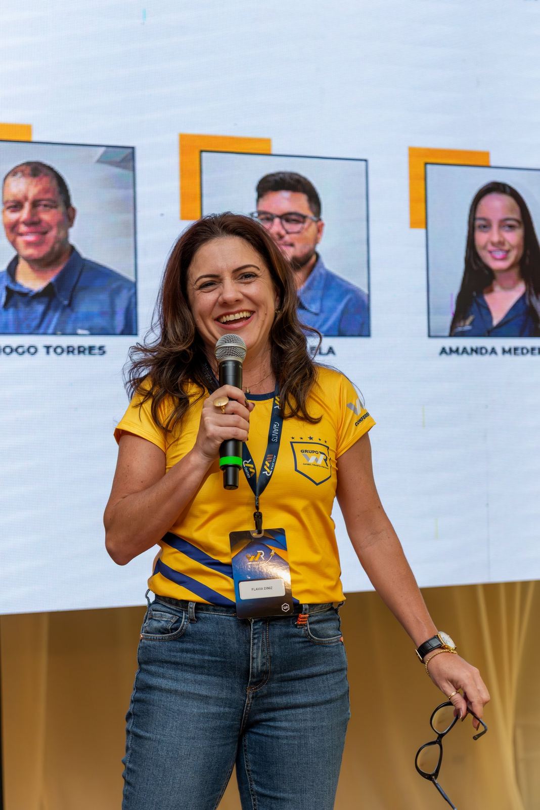 Palestrante em conferência corporativa
